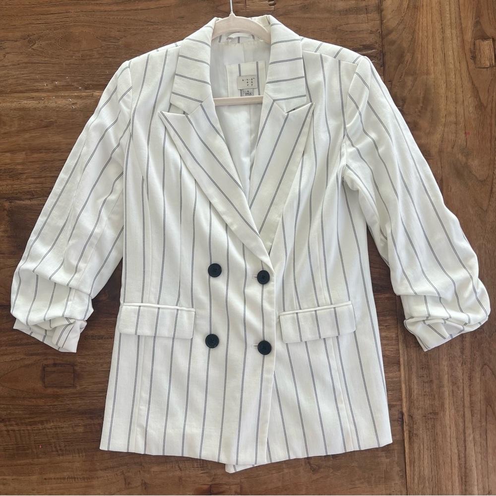 Striped Double Breasted Blazer Black & White